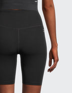Freja D 01 Shorts Damen