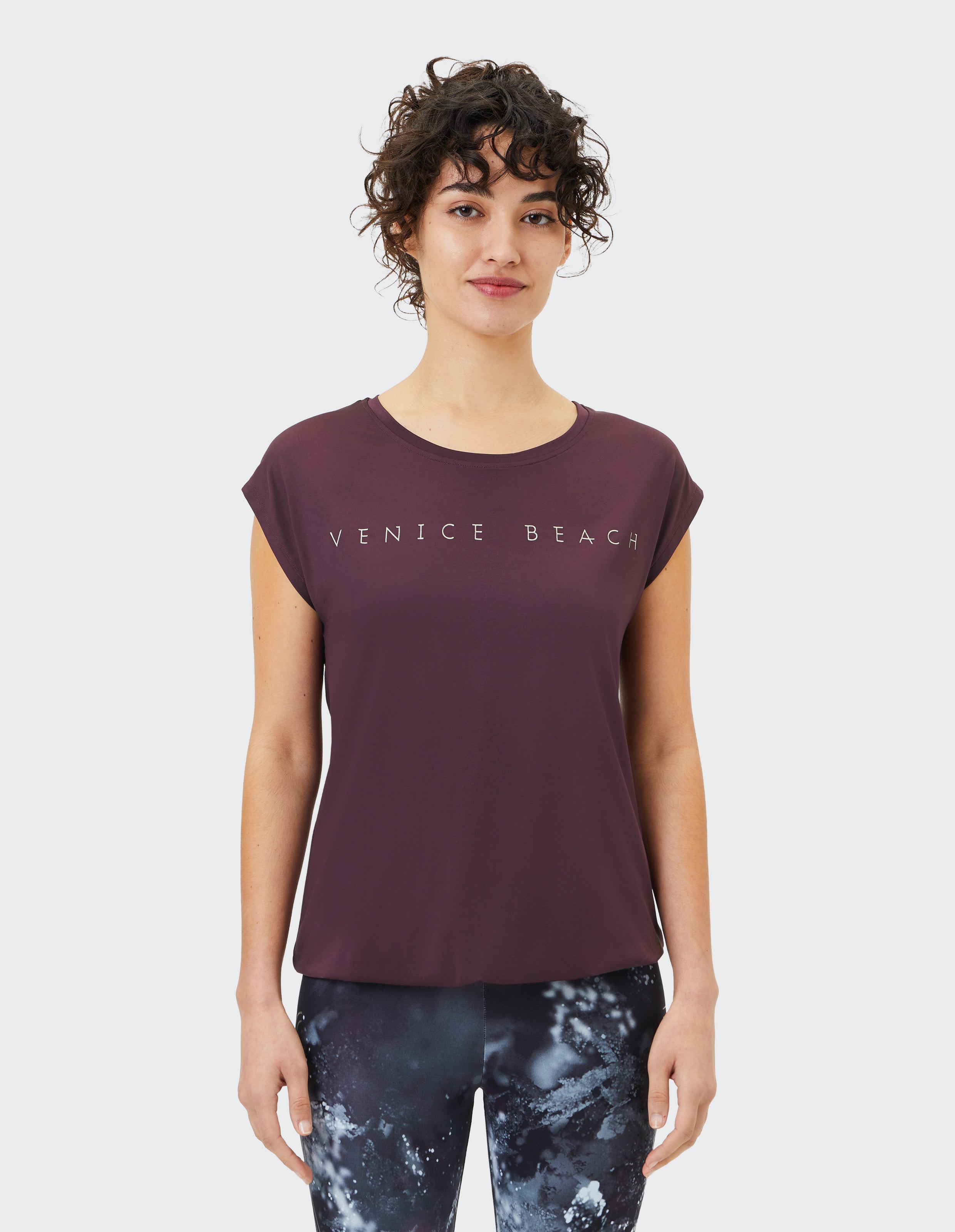 VB_Wonder DL01 T-Shirt