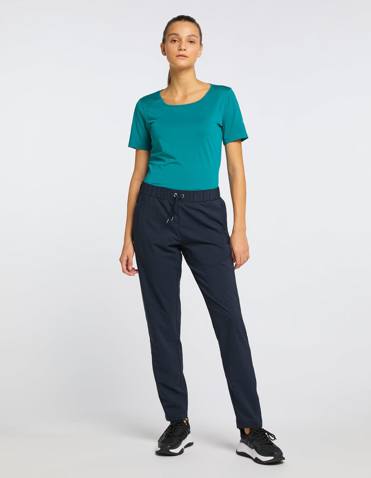 ENJA Sporthose Damen – Funktionsmaterial & Stretch