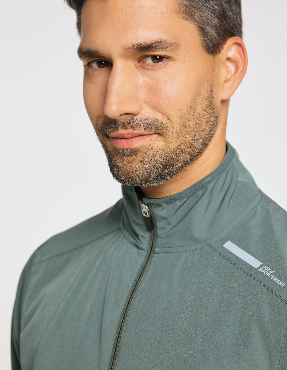 Stehkragen Sweatjacke NAVID – Sportmode & Outdoor