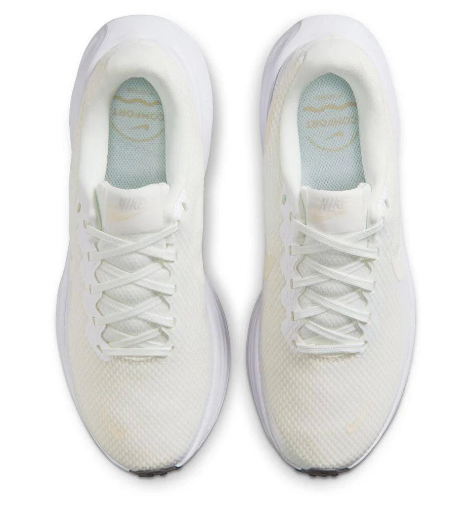 NIKE Revolution 8 Damen Laufschuhe mit Mesh-Obermaterial