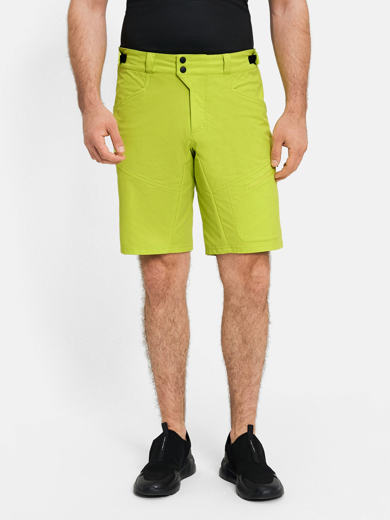 NELAT-Z shorts man