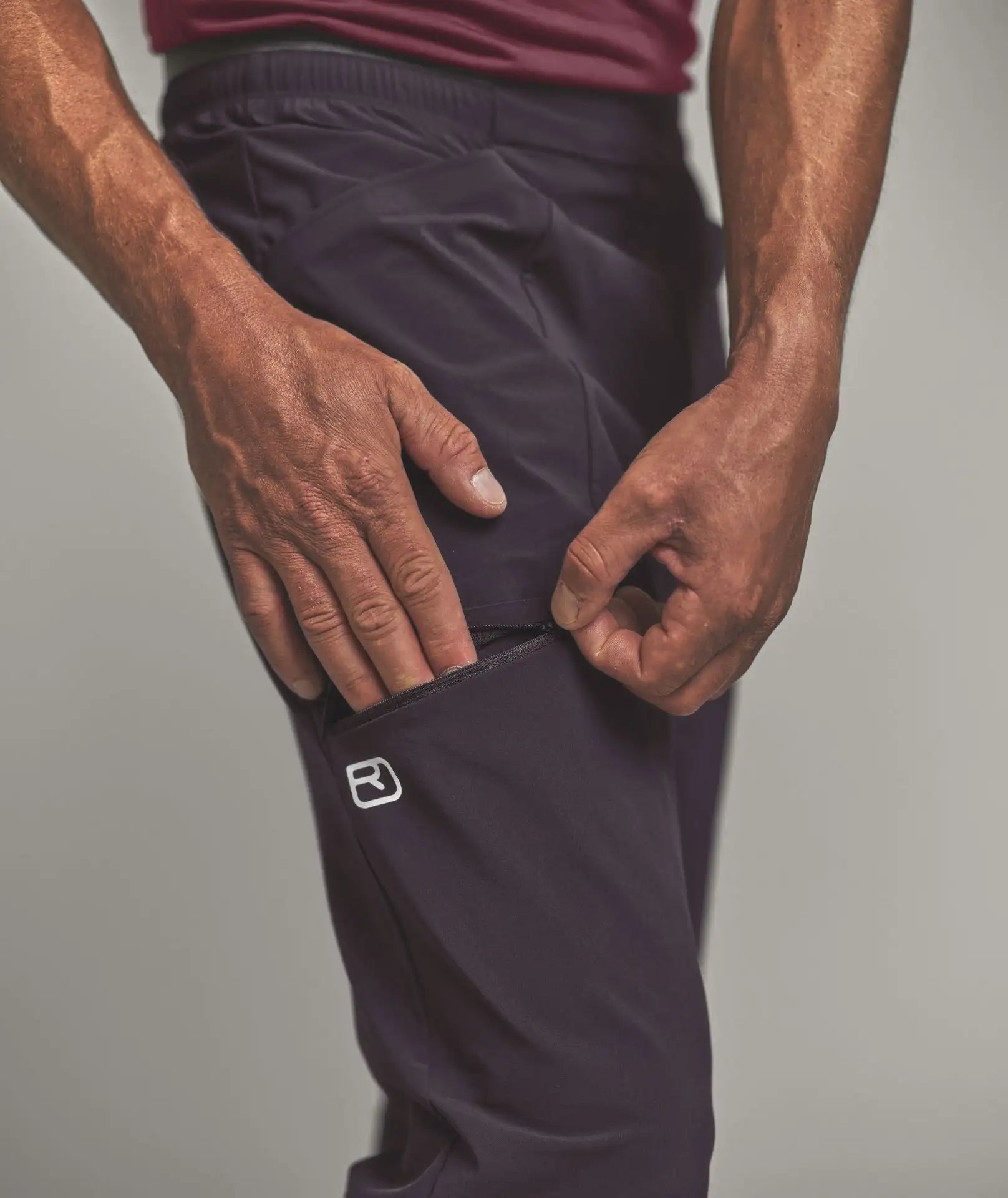 TRACE PANTS M