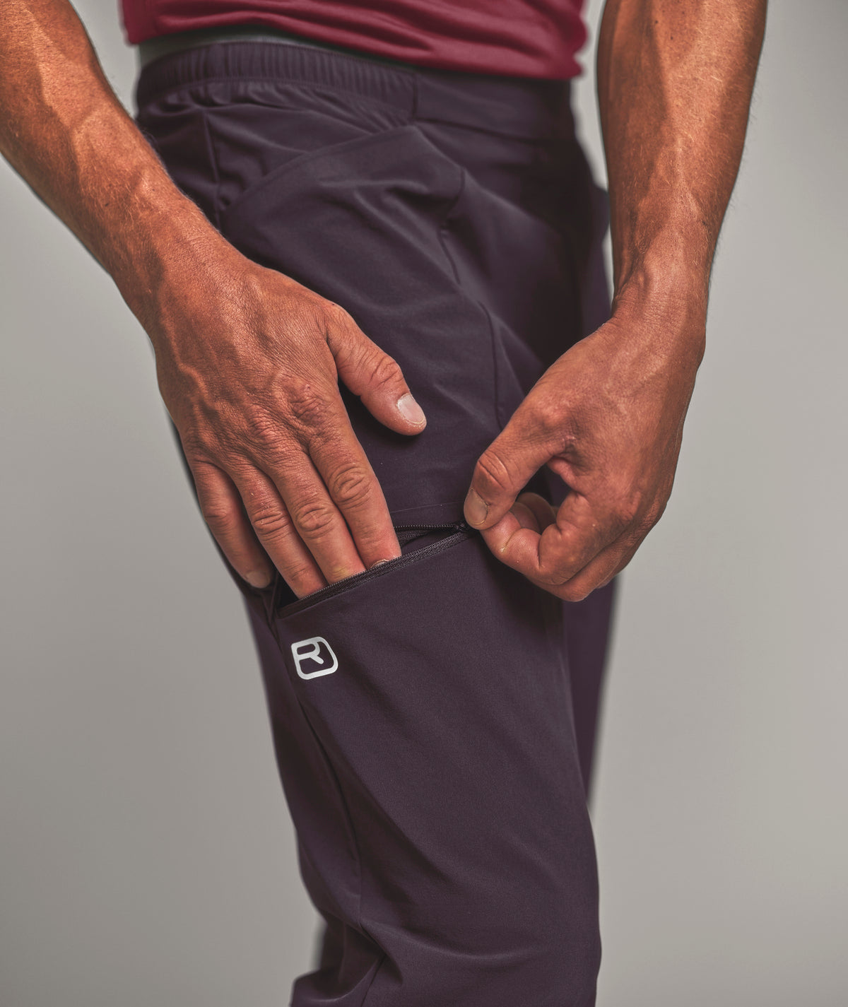 TRACE PANTS M