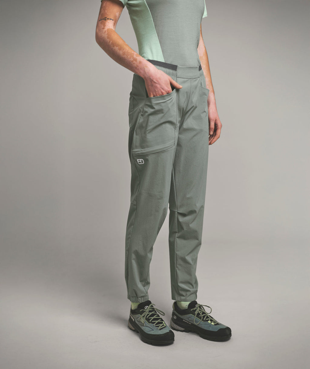 TRACE PANTS W