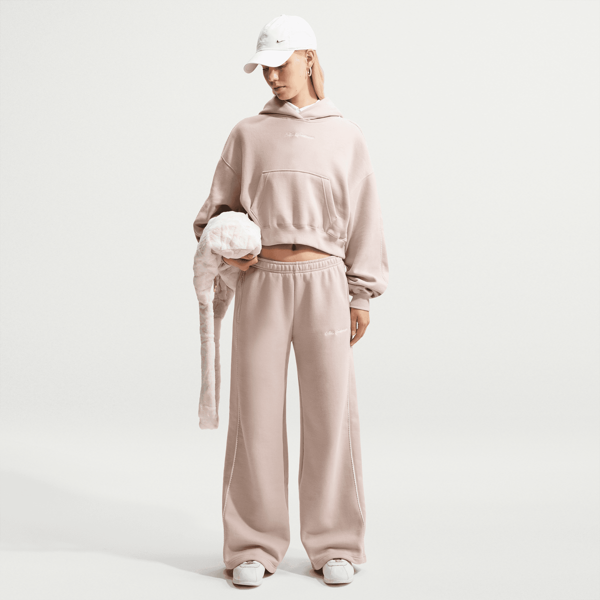NK STDO FLC MW CRP SCLOP HDY Damen Pullover