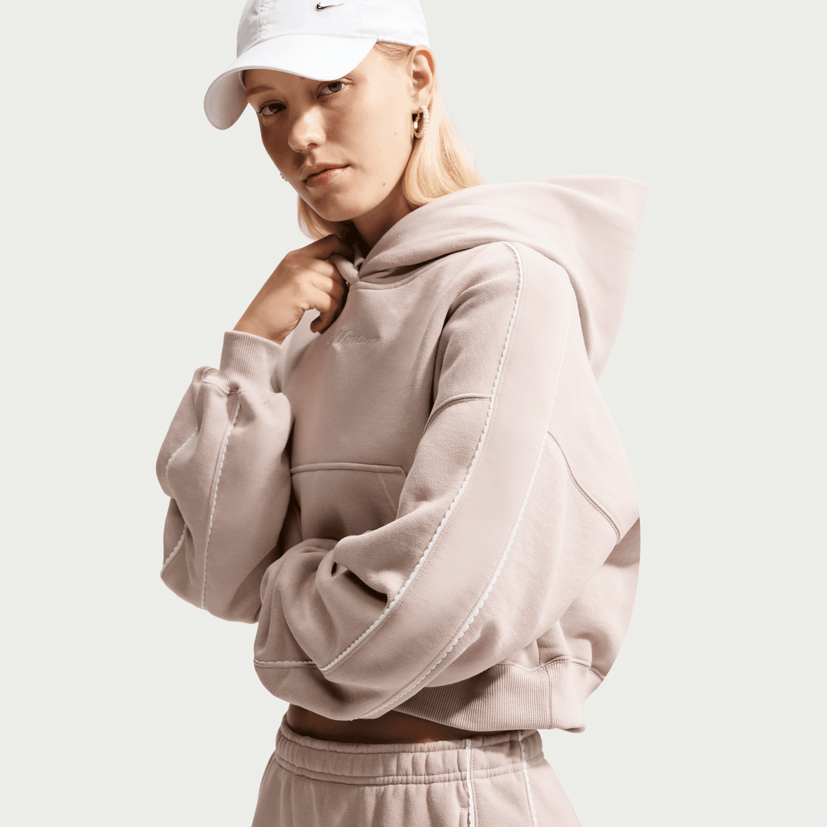 NK STDO FLC MW CRP SCLOP HDY Damen Pullover