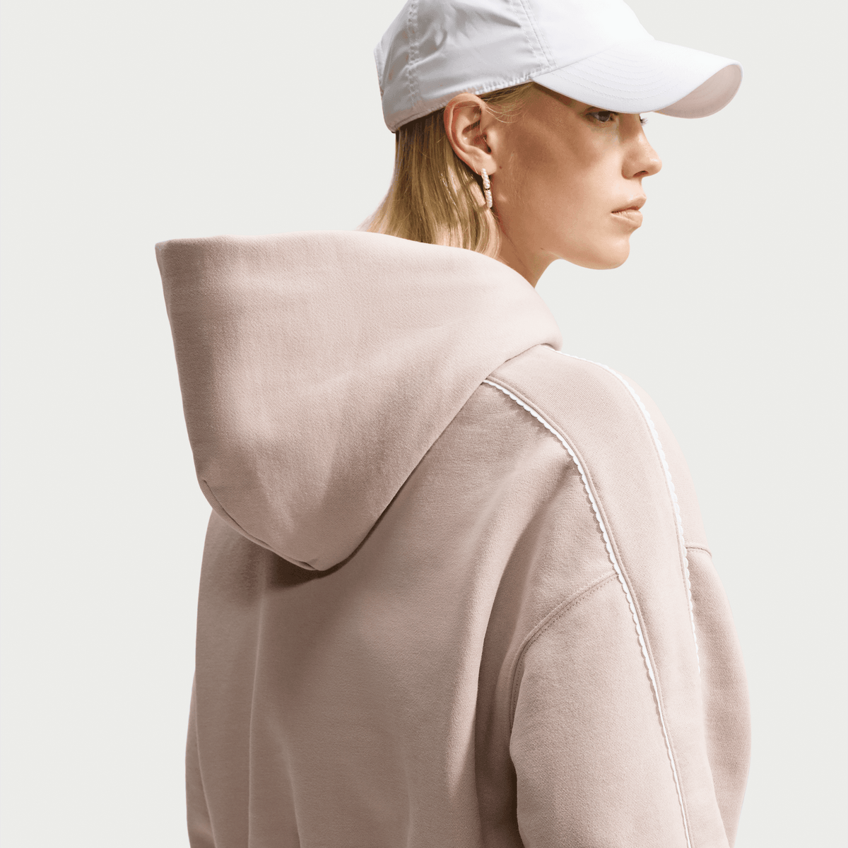 NK STDO FLC MW CRP SCLOP HDY Damen Pullover