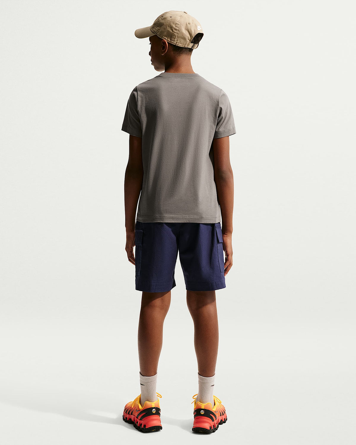 K NSW TEE EMB FUTURA LBR Kinder T-Shirt