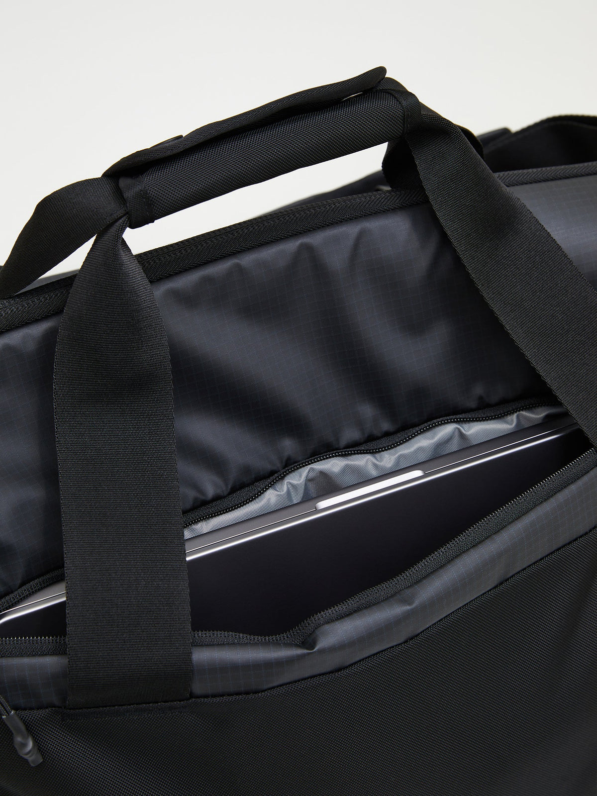 Vertical Duffle 40 L