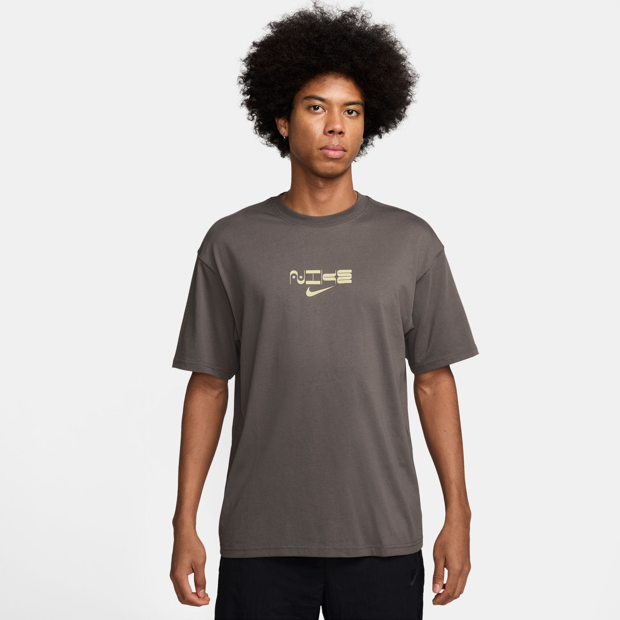 U NSW TEE M90 OC MED GFX BR