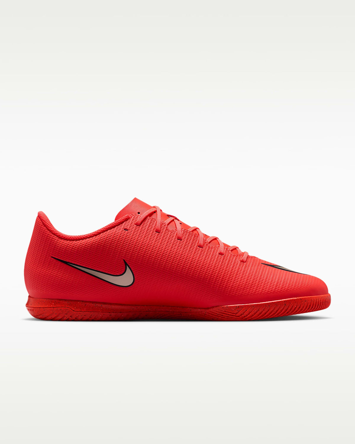 VAPOR 17 CLUB IC Fußballschuh