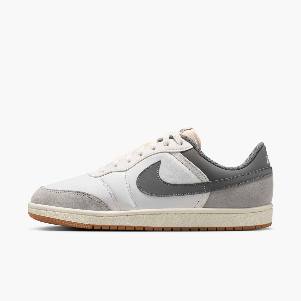 AIR JORDAN SKYLINE LOW LE Hallenschuh
