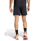 TECH ESSENTIALS WORKOUT 3-STREIFEN SHORTS