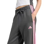Essentials 3-Streifen Open-Hem French Terry Hose Damen