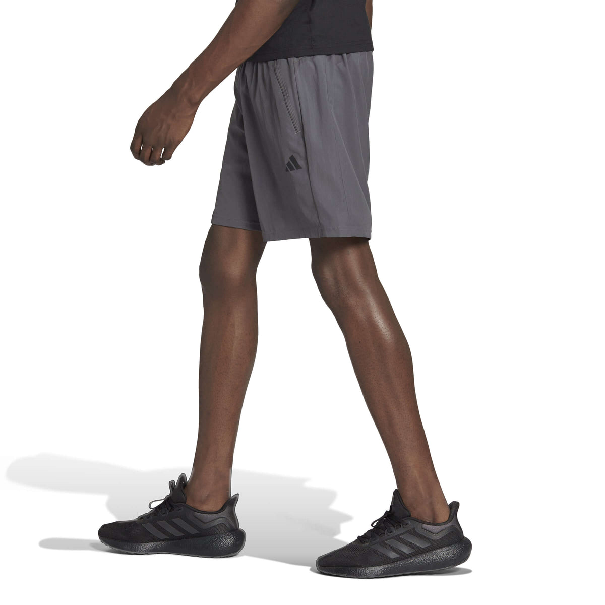 TR-ES WV SHO Sportliche Shorts aus REC.PES
